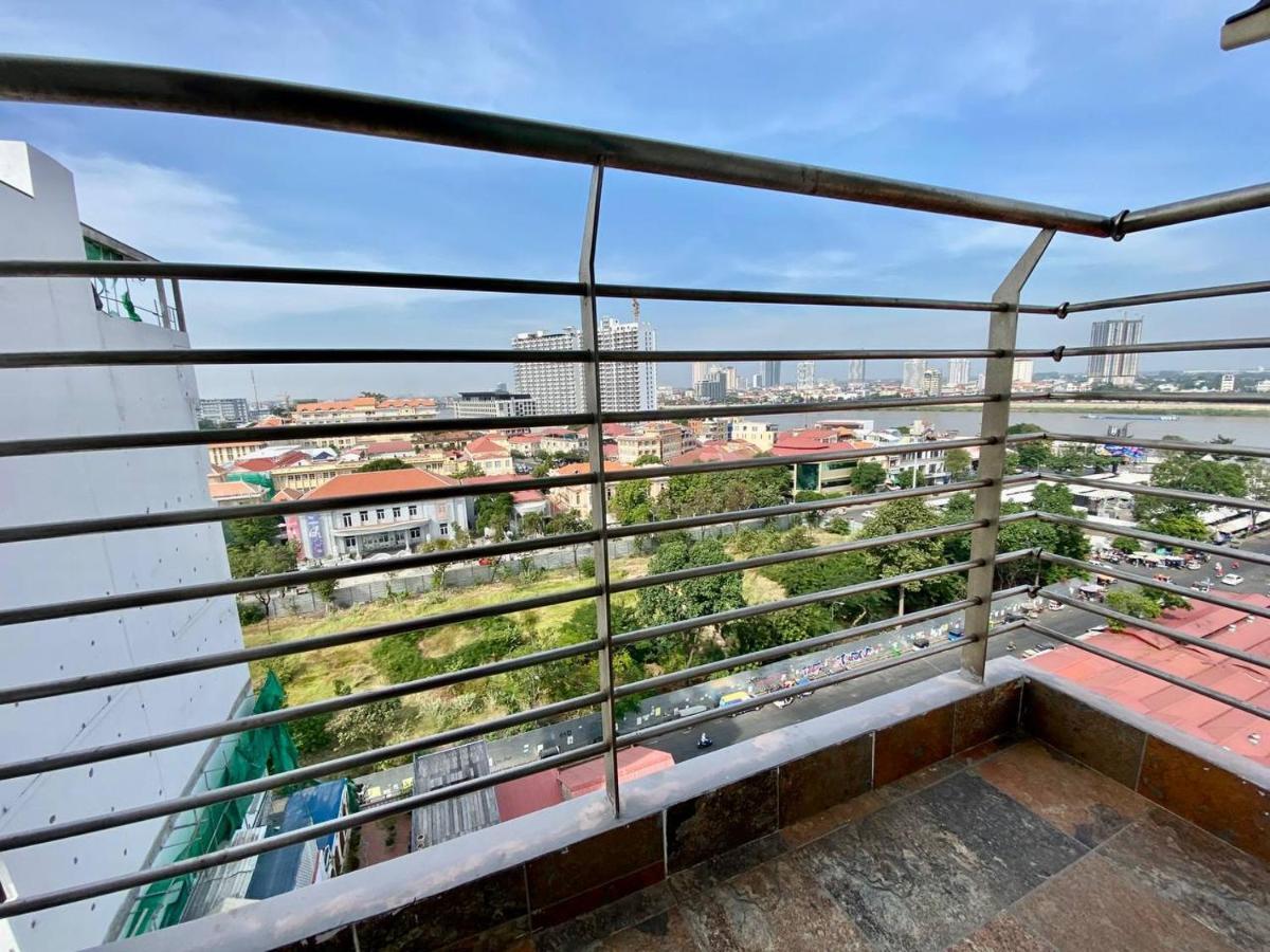 110 Hotel Phnom Penh